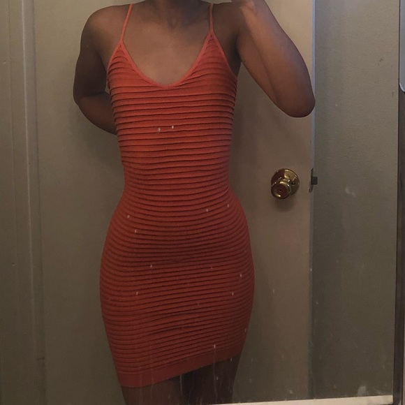 Coral dress! - Picture 2 of 3